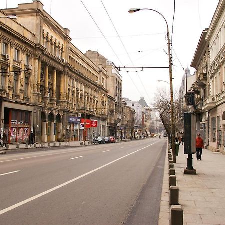 Cozy Old Town Apartment - Free Minibar Bukares Bagian luar foto